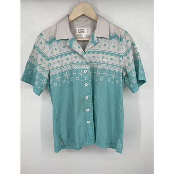 Disney Worldwide Services Cast Member Shirt Blizzard Beach Womens Size Small - Picture 1 of 5